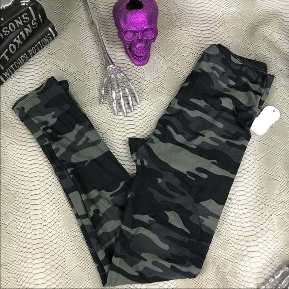 Ultra soft camouflage high waisted leggings - Picture 1 of 6